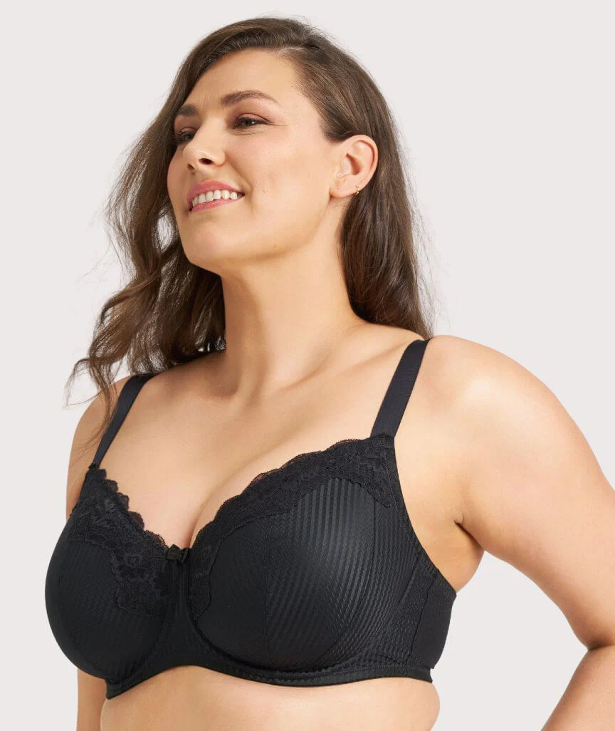 Ava & Audrey Jacqueline Minimiser Full Cup Underwire Bra - Black - Image 3