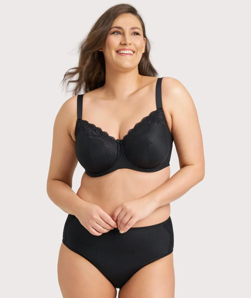 Ava & Audrey Jacqueline Minimiser Full Cup Underwire Bra - Black - Image 7