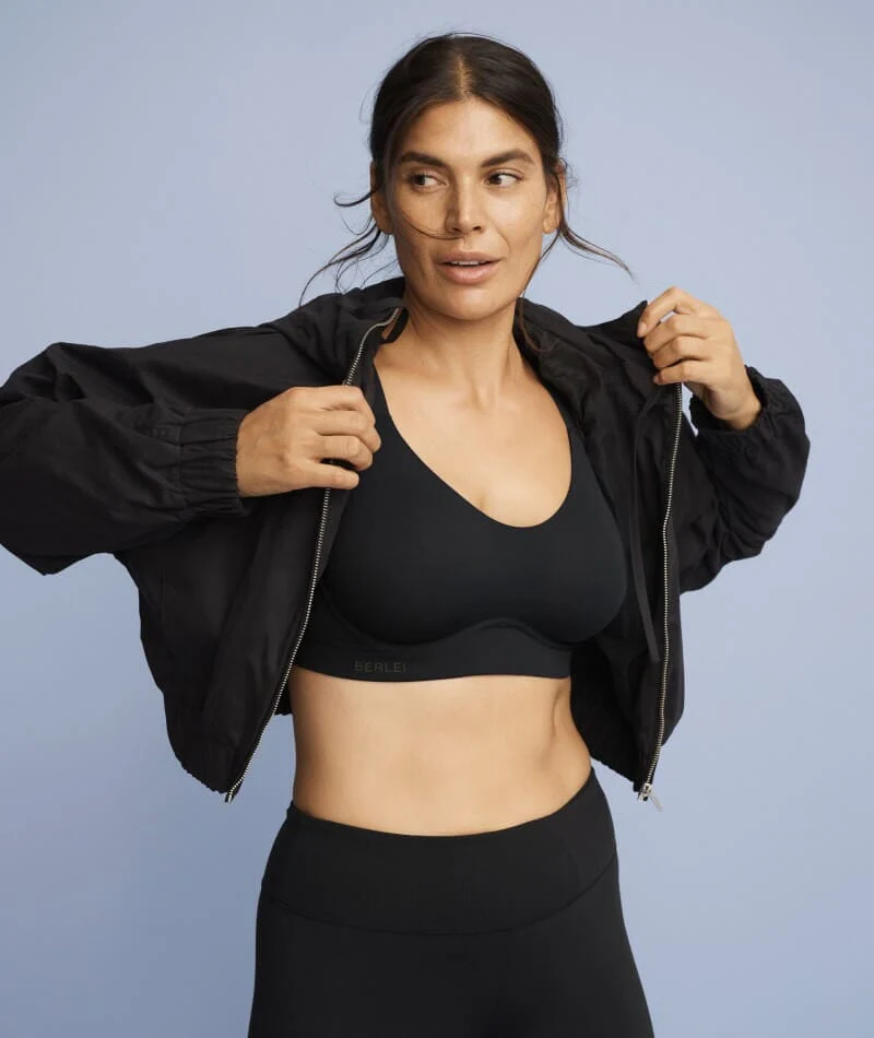 Berlei Smooth Power Underwire Sports Bra - Black - Image 10