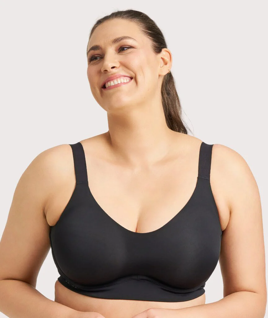 Berlei Smooth Power Underwire Sports Bra - Black - Image 3