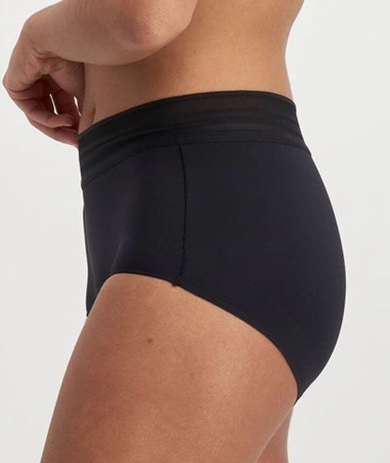 Jockey No Panty Line Promise Sheer Tops Full Brief - Black - Image 3