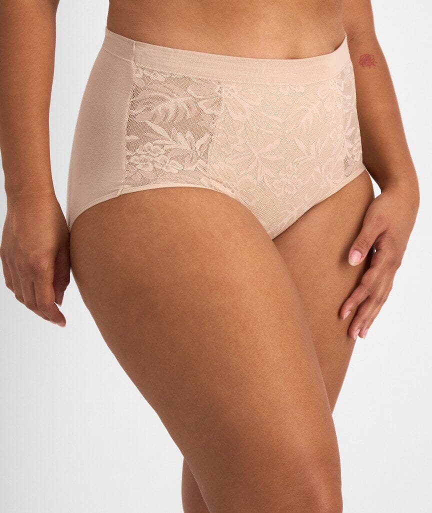Playtex Ultralight Lace Full Brief - Nude - Image 3