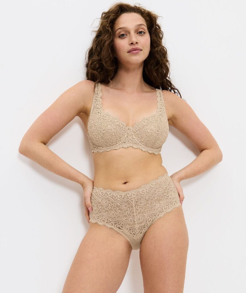 Triumph Amourette Balconette Underwire Padded Bra - Skin - Image 4