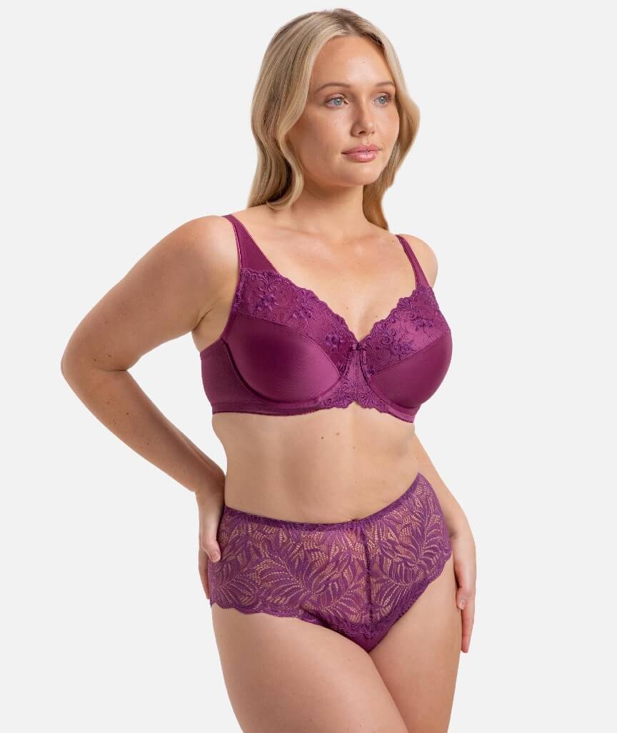 Triumph Embroidered Minimizer Bra - Flower Purple - Image 4