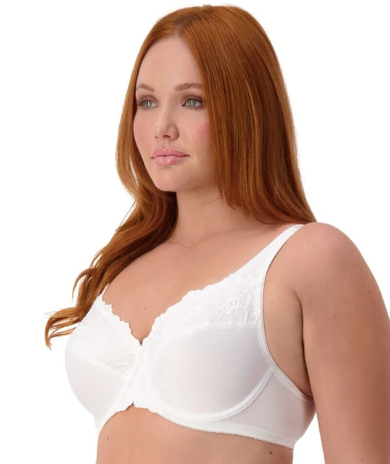 Triumph Embroidered Minimizer Bra - White - Image 4