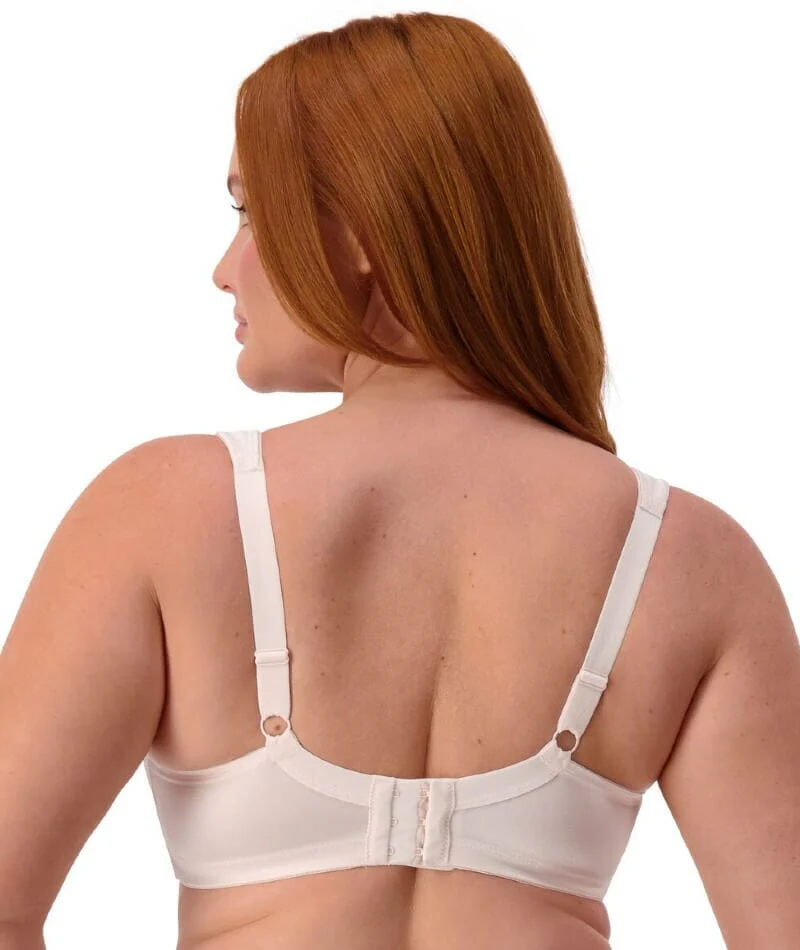 Triumph Endless Comfort Soft Cup Wire-Free Bra - Fresh Powder - Image 4