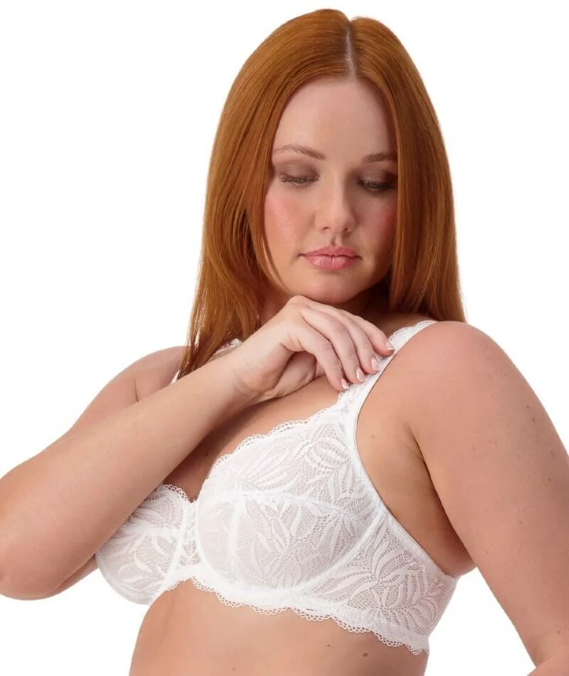 Triumph Essential Lace Balconette Bra - White - Image 4