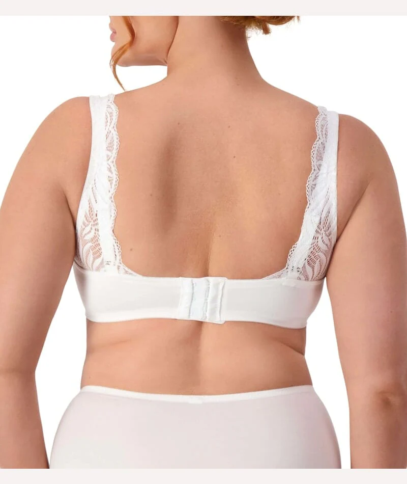 Triumph Essential Lace Wire-free Bra - White - Image 6
