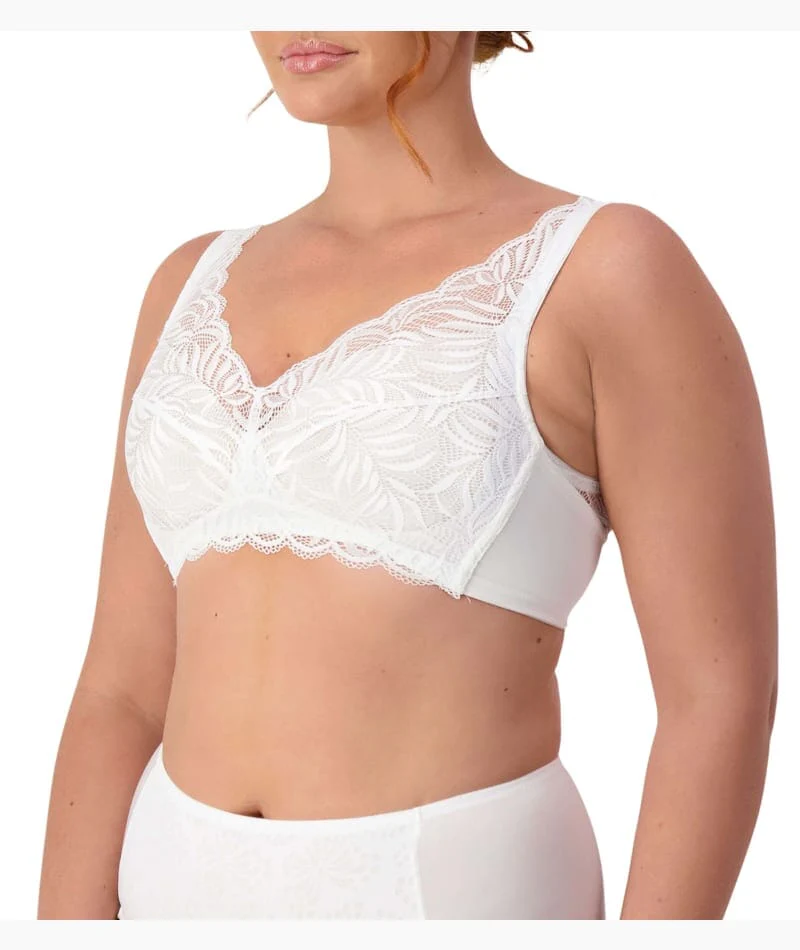 Triumph Essential Lace Wire-free Bra - White - Image 7