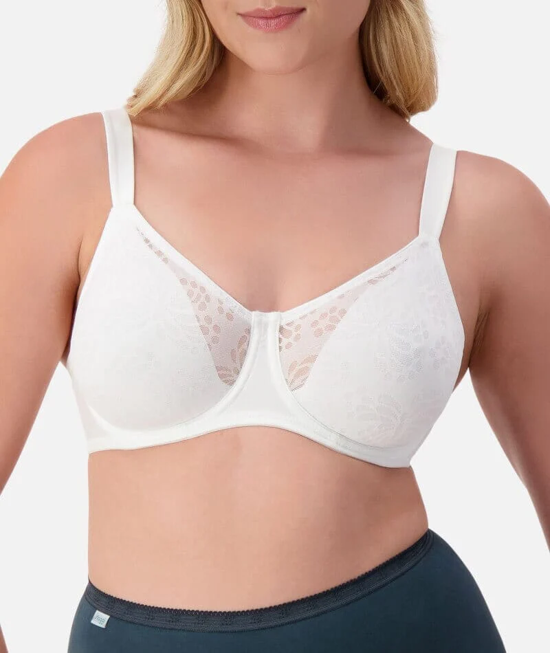 Triumph Lacy Minimizer Bra - White - Image 4