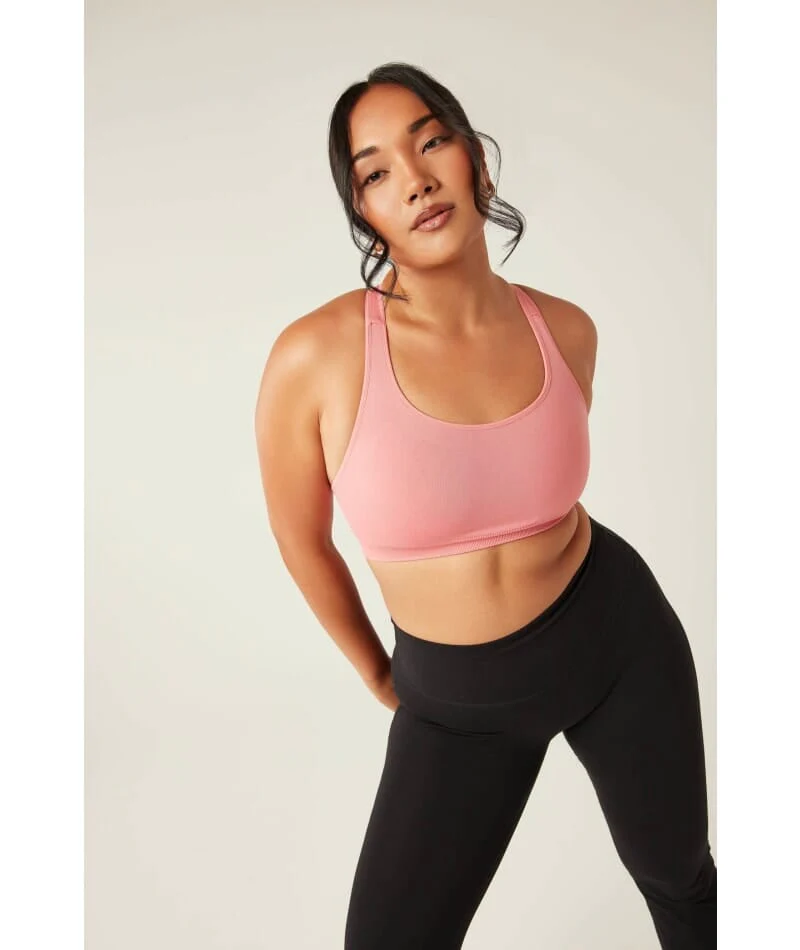 Triumph Triaction Ultra Seamfree Sports Bra - Salsa - Image 6